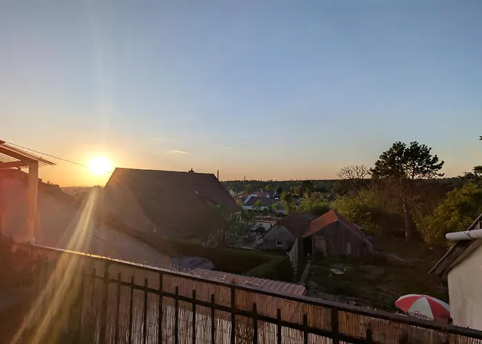 Appartement Un étage Entier Dans Maison *